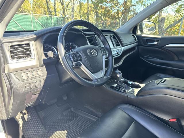 used 2019 Toyota Highlander car, priced at $24,271