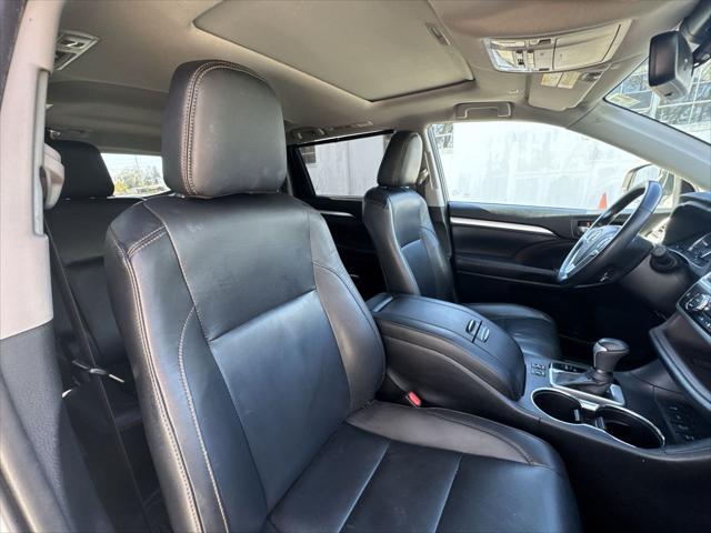 used 2019 Toyota Highlander car, priced at $24,271