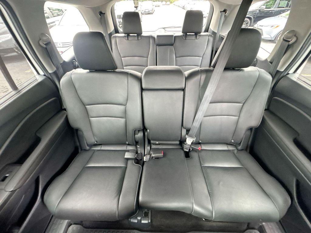 used 2022 Honda Pilot car, priced at $29,590