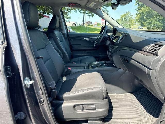 used 2022 Honda Pilot car, priced at $31,201