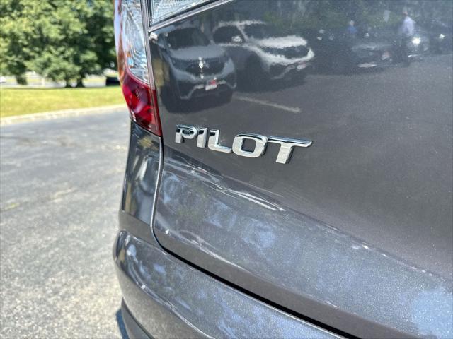 used 2022 Honda Pilot car, priced at $31,201