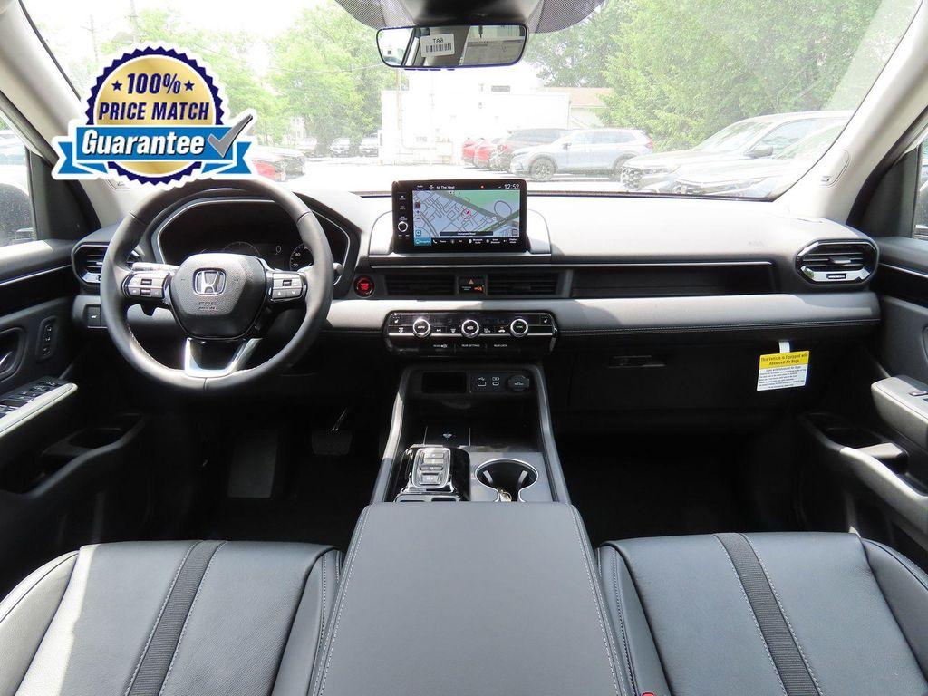 new 2025 Honda Pilot car, priced at $48,609