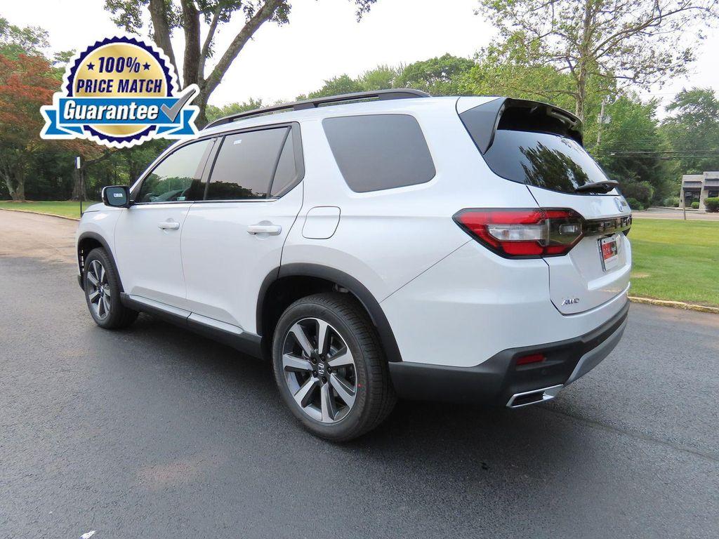 new 2025 Honda Pilot car, priced at $48,609