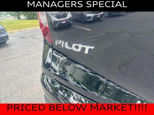 used 2022 Honda Pilot car, priced at $27,900