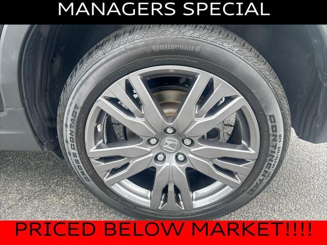 used 2022 Honda Pilot car, priced at $27,900