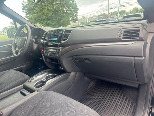 used 2022 Honda Pilot car, priced at $28,765