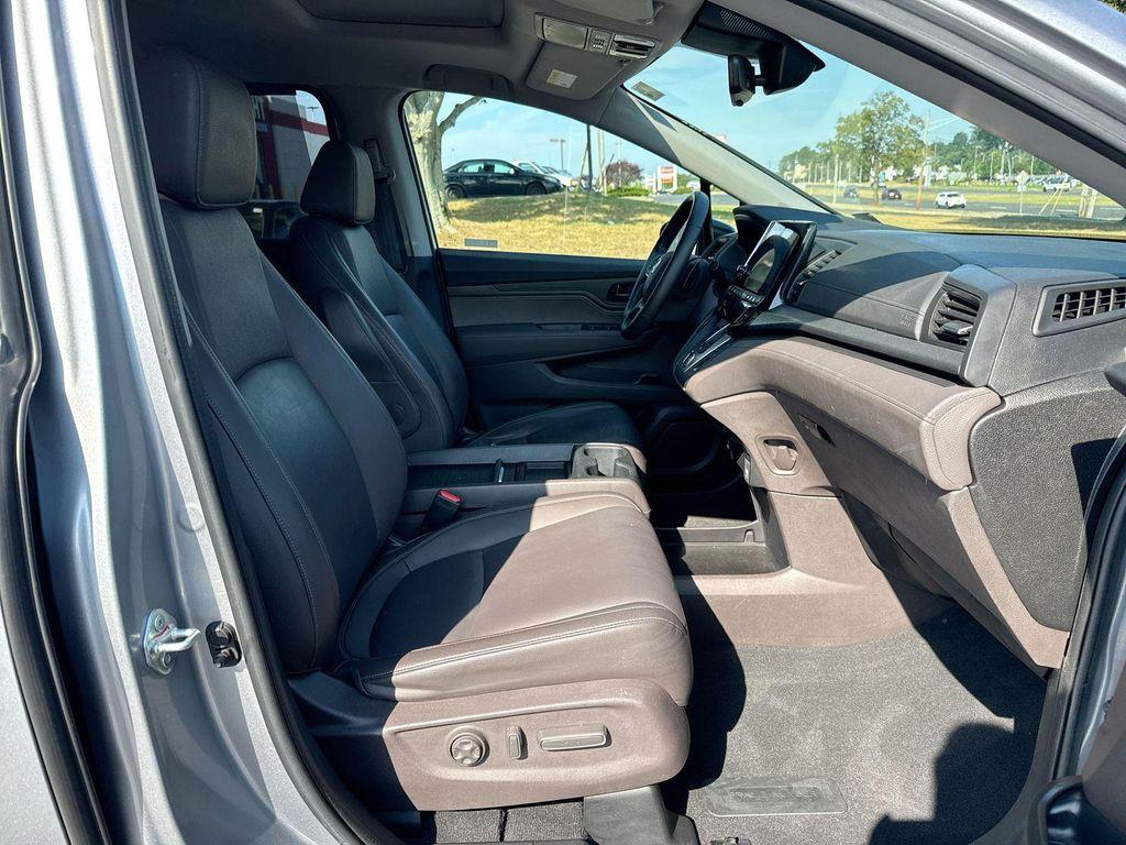 used 2023 Honda Odyssey car, priced at $32,290