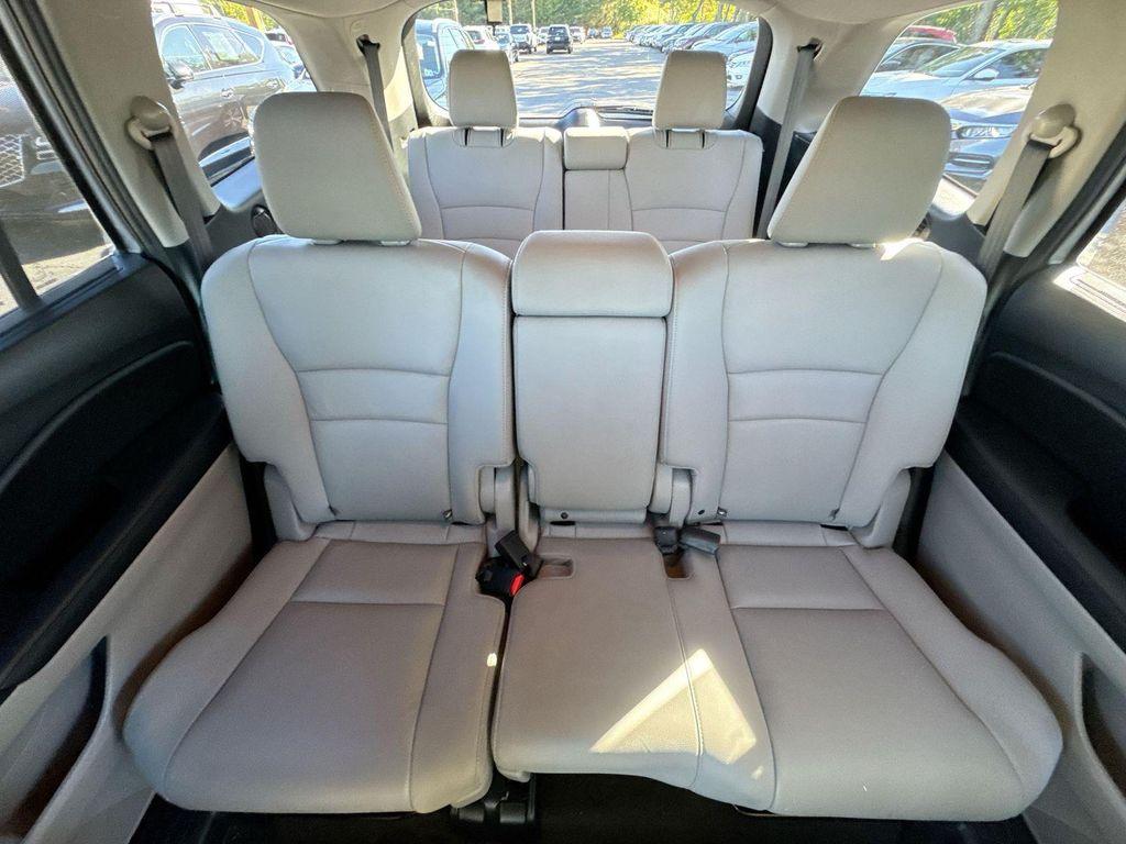 used 2022 Honda Pilot car, priced at $29,490