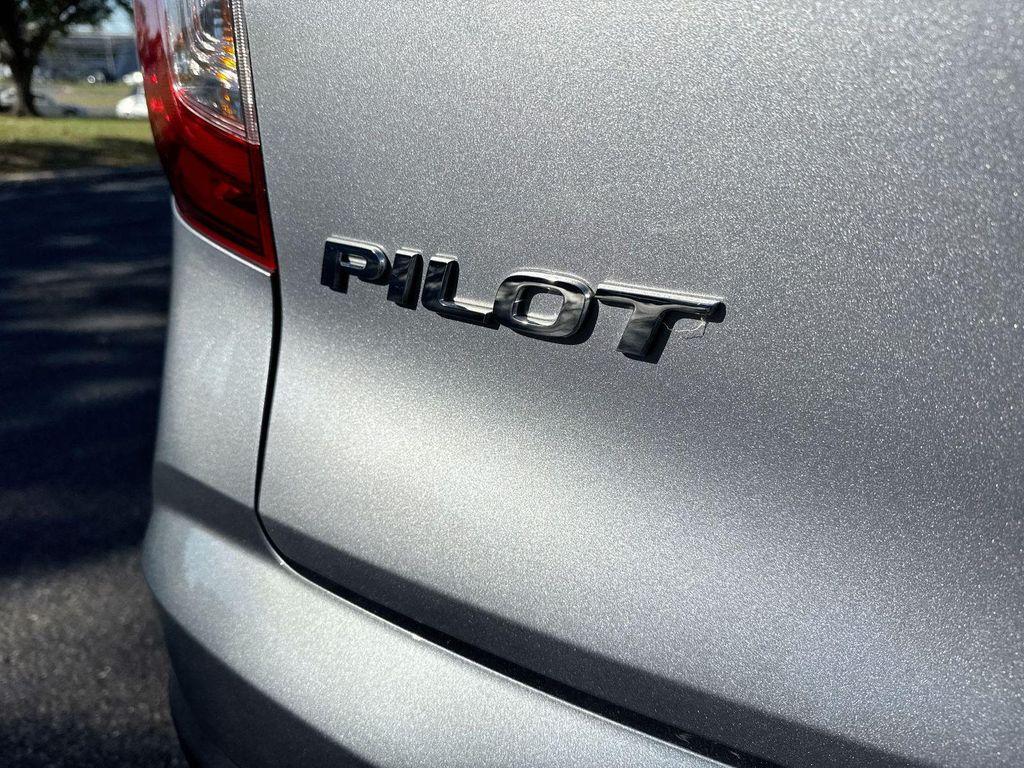 used 2022 Honda Pilot car, priced at $29,490