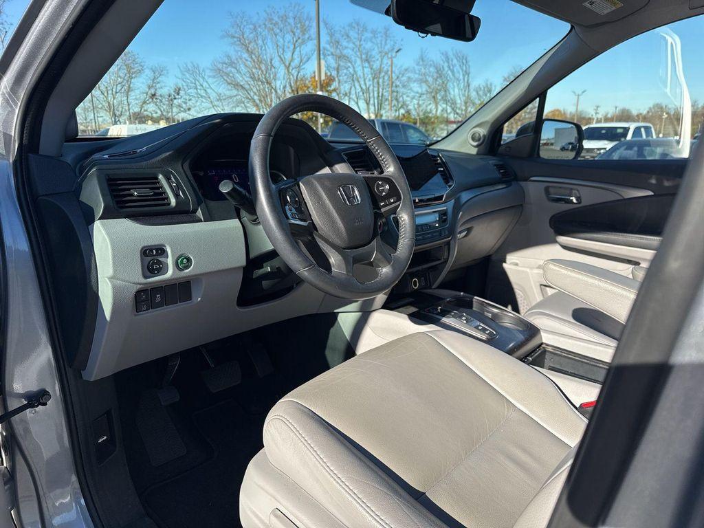 used 2022 Honda Pilot car, priced at $29,290
