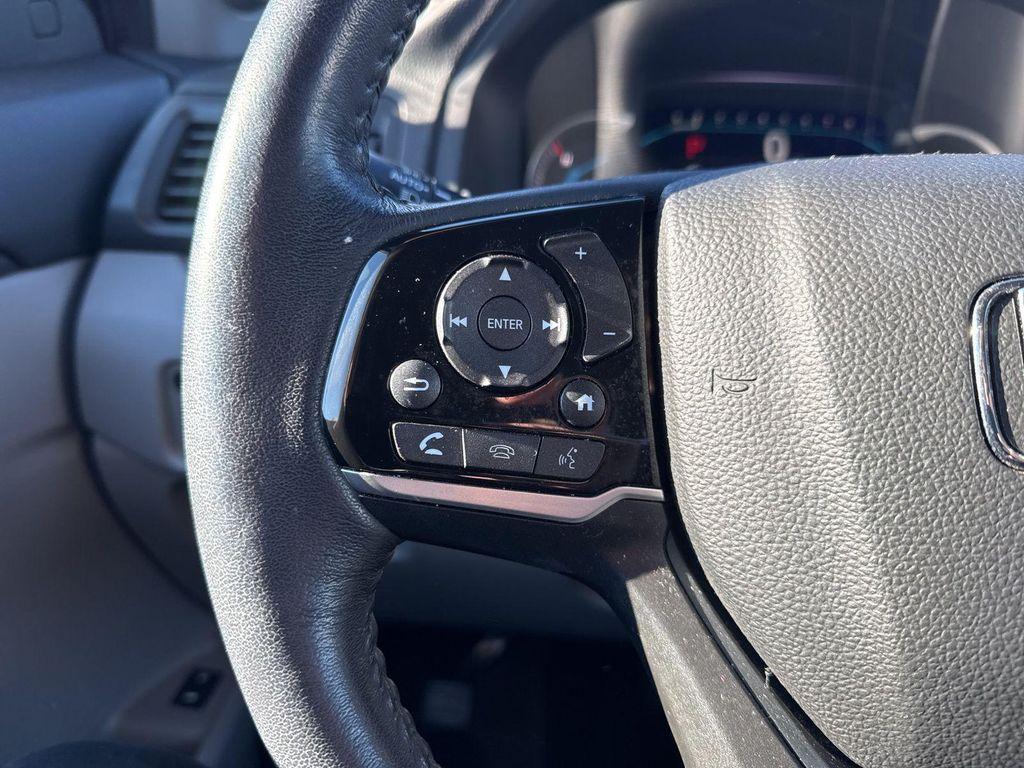 used 2022 Honda Pilot car, priced at $29,290