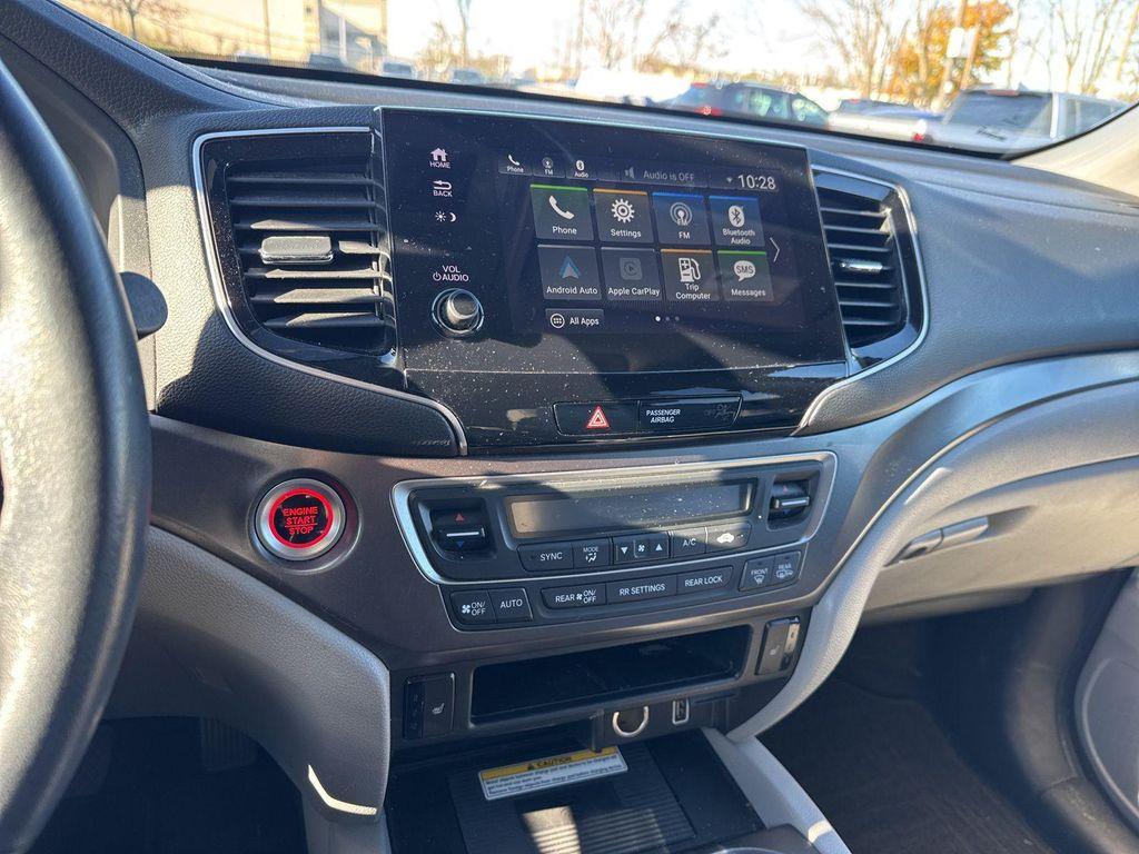 used 2022 Honda Pilot car, priced at $29,290
