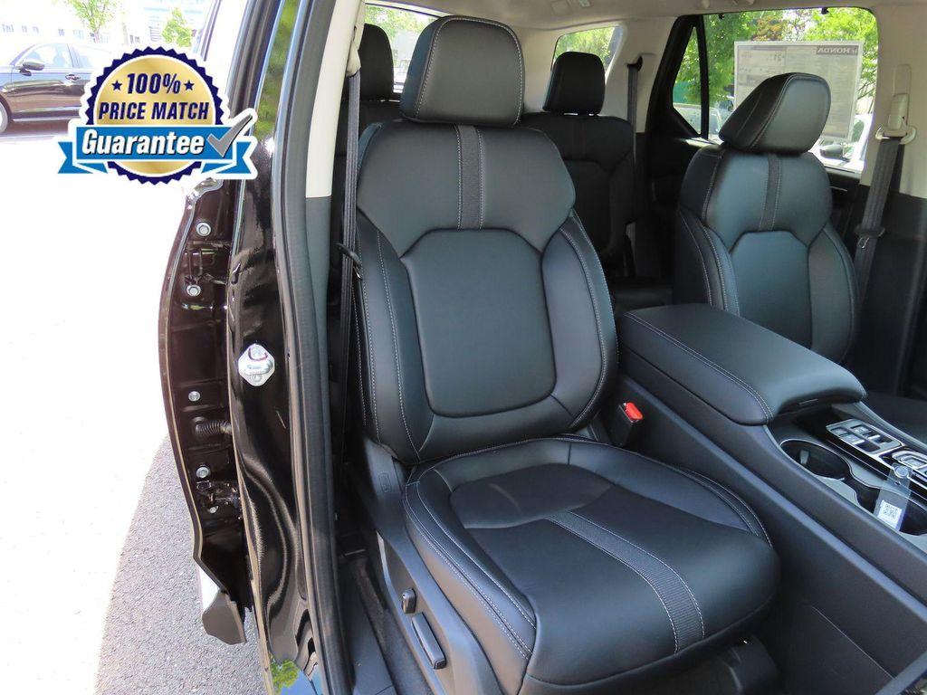 new 2025 Honda Pilot car, priced at $44,594
