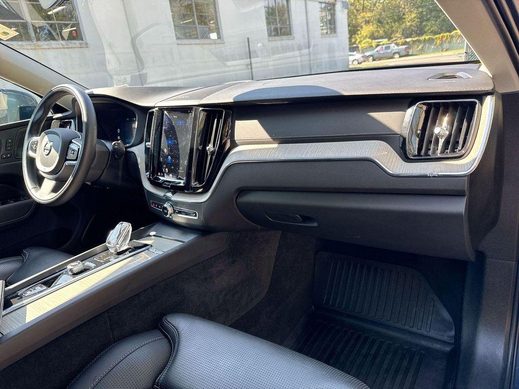 used 2022 Volvo XC60 car, priced at $37,490