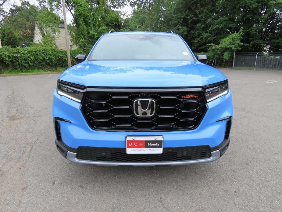 new 2025 Honda Pilot car, priced at $50,950