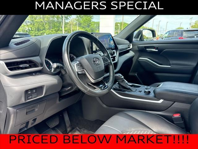 used 2023 Toyota Highlander car, priced at $33,300
