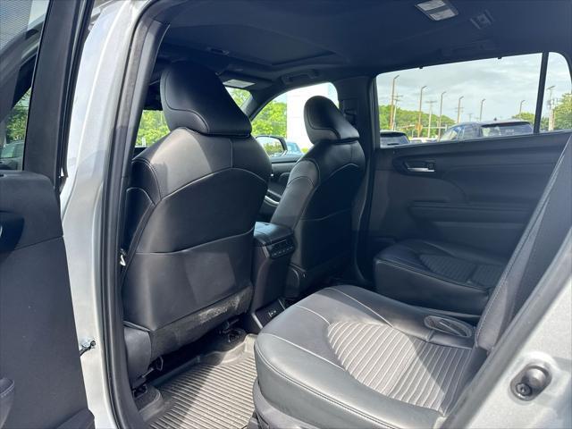 used 2023 Toyota Highlander car, priced at $36,610