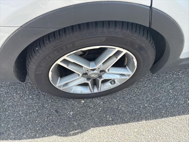 used 2017 Hyundai Santa Fe car, priced at $15,569