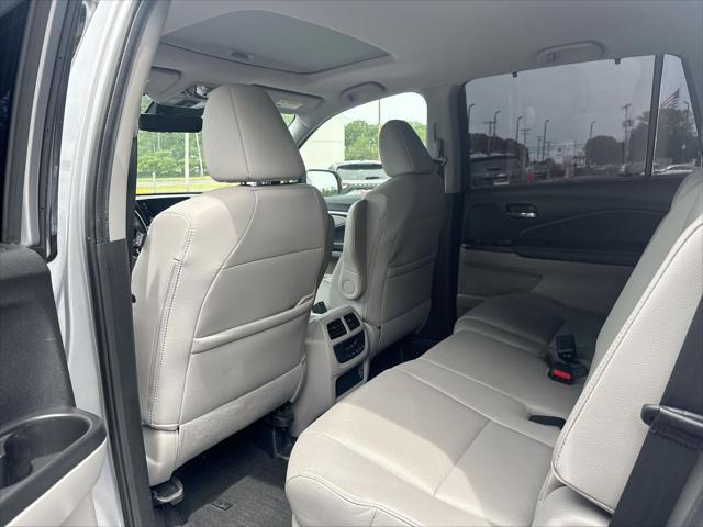 used 2022 Honda Pilot car, priced at $30,035