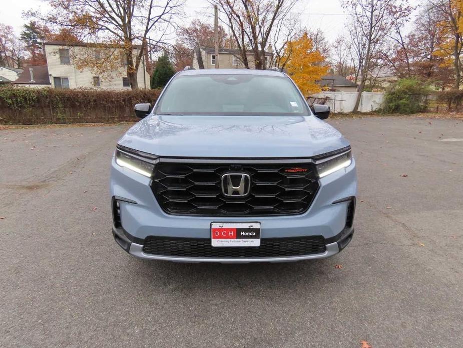 new 2025 Honda Pilot car, priced at $50,950