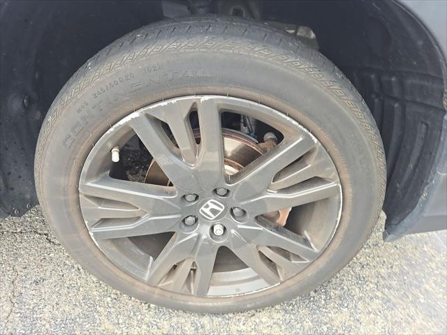 used 2022 Honda Pilot car, priced at $31,000