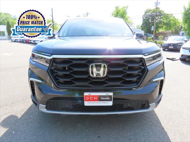 new 2025 Honda Pilot car, priced at $45,452