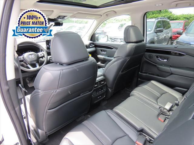 new 2025 Honda Pilot car, priced at $49,114