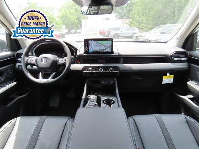 new 2025 Honda Pilot car, priced at $49,114
