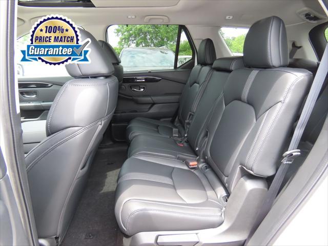 new 2025 Honda Pilot car, priced at $49,114