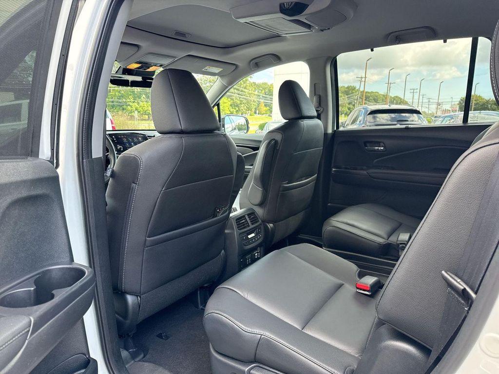 used 2022 Honda Pilot car, priced at $33,390