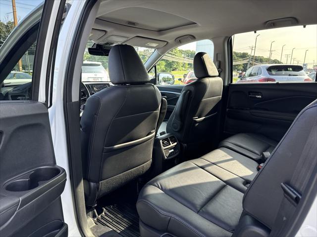 used 2022 Honda Pilot car, priced at $30,989