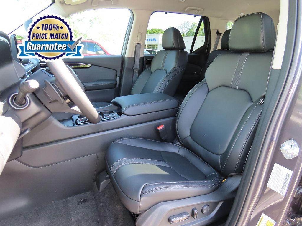 new 2025 Honda Pilot car, priced at $44,594