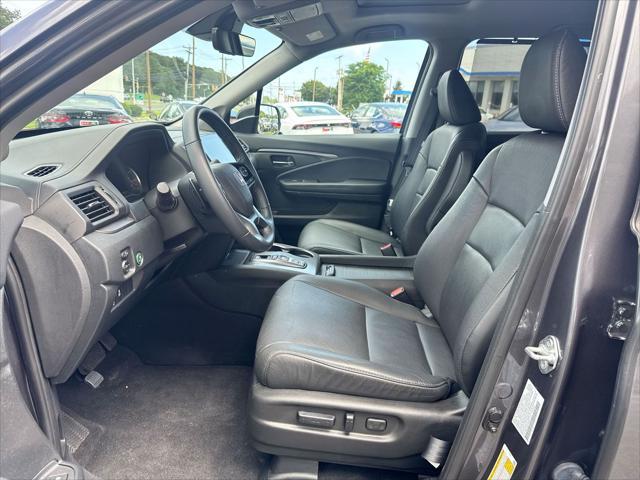used 2022 Honda Pilot car, priced at $32,000