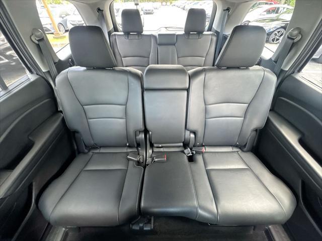 used 2022 Honda Pilot car, priced at $32,000