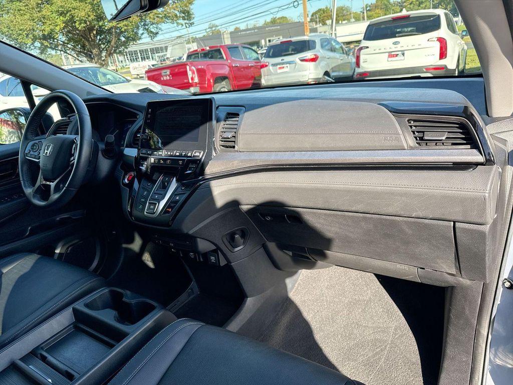 used 2023 Honda Odyssey car, priced at $35,990