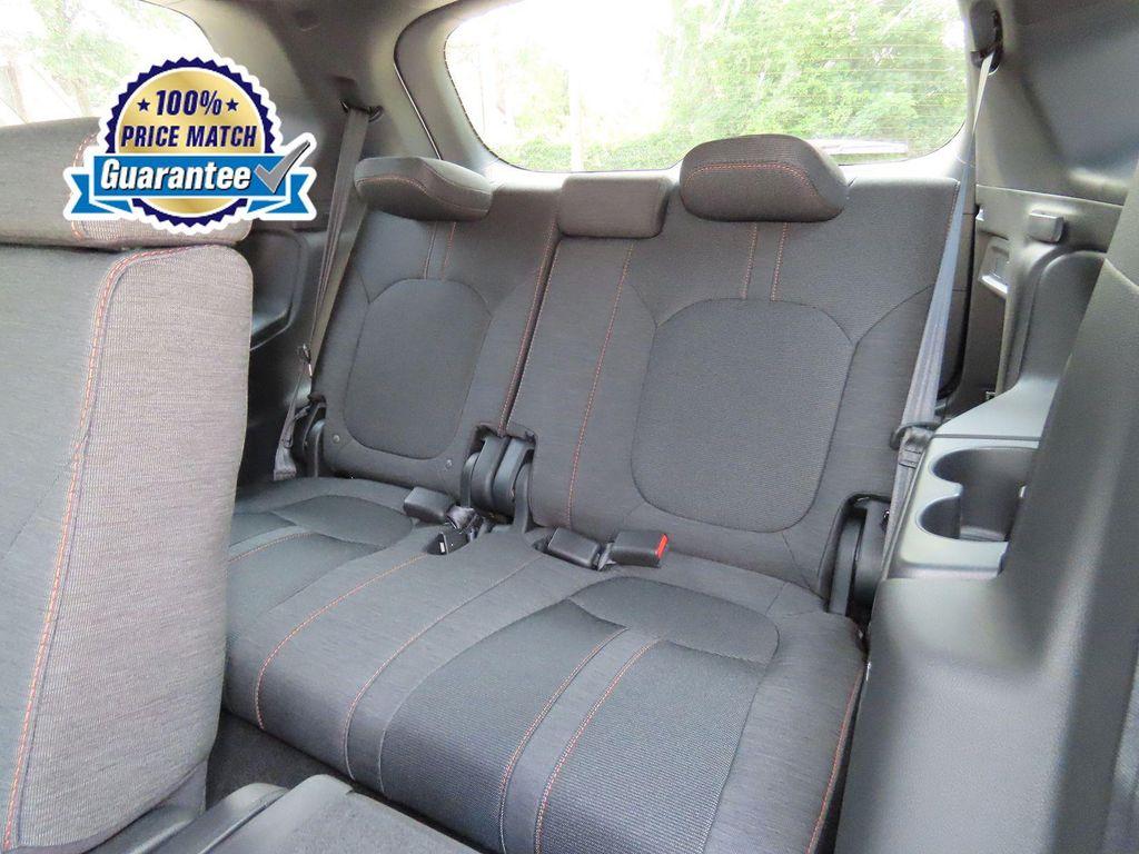 new 2025 Honda Pilot car, priced at $38,351