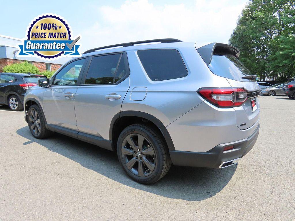 new 2025 Honda Pilot car, priced at $38,351