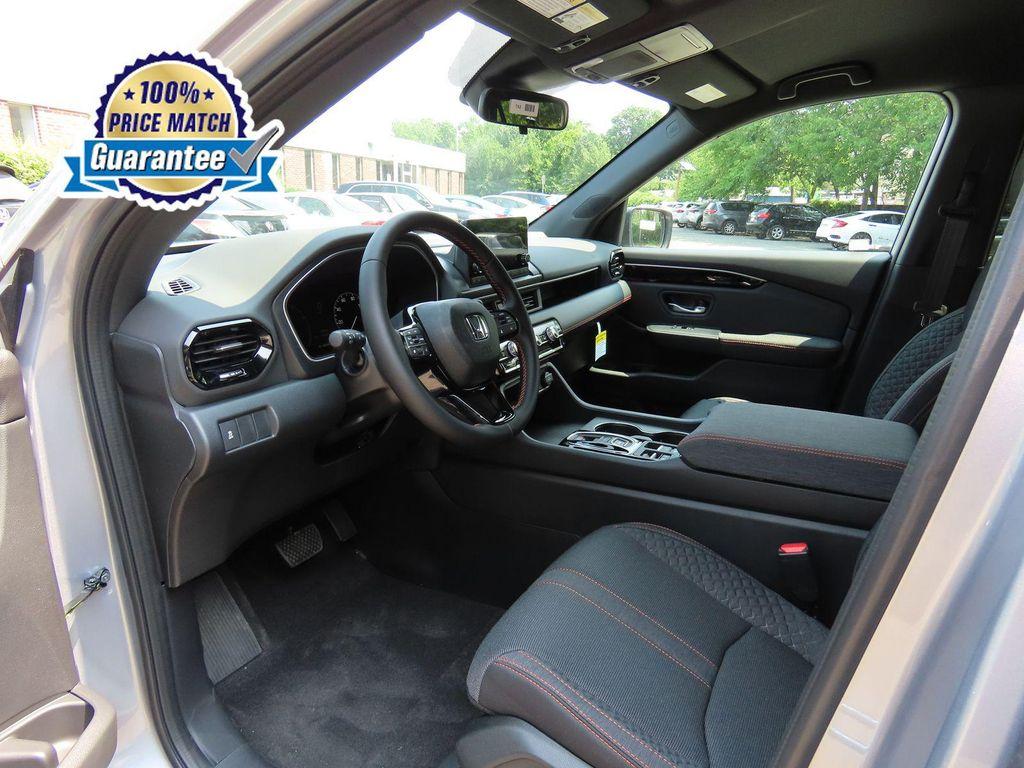 new 2025 Honda Pilot car, priced at $38,351