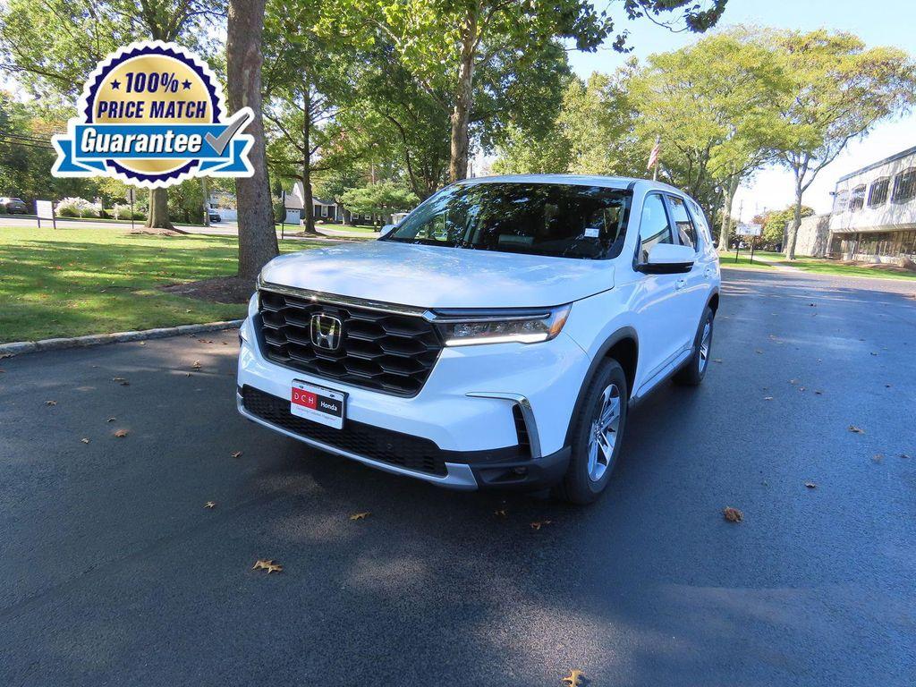 new 2025 Honda Pilot car, priced at $45,049