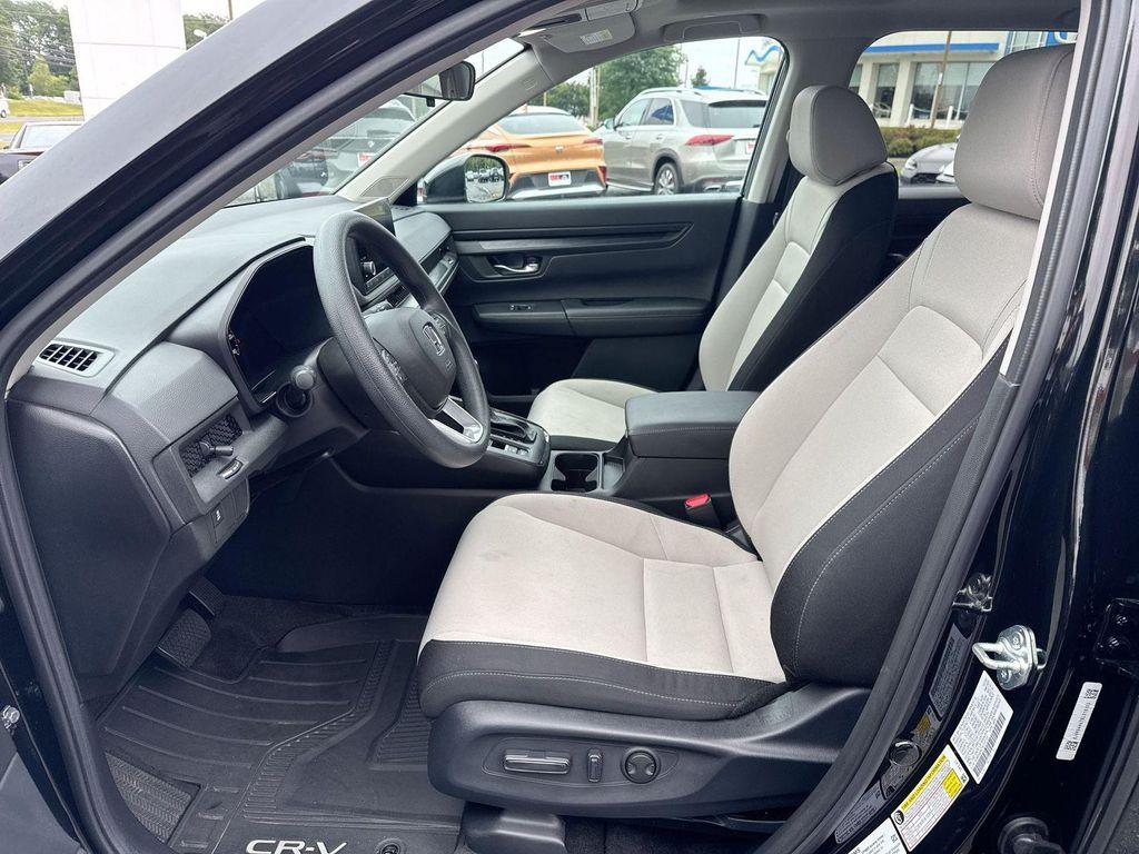 used 2025 Honda CR-V car, priced at $32,290