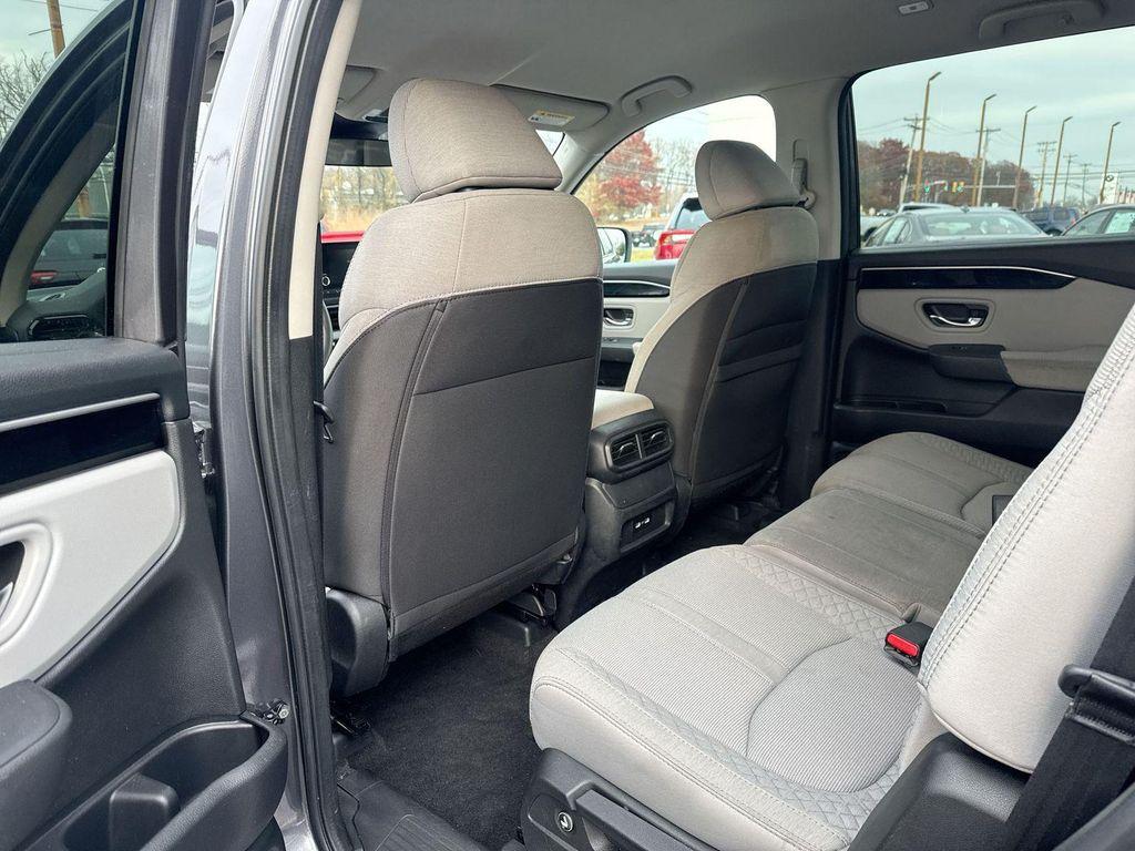 used 2023 Honda Pilot car, priced at $32,390