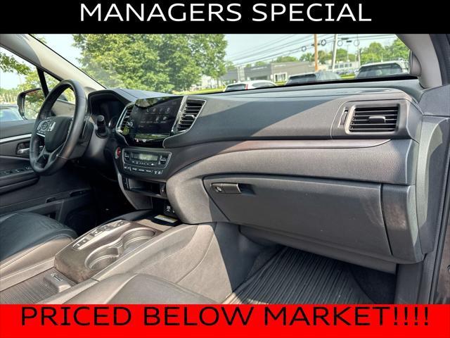 used 2022 Honda Pilot car, priced at $29,000