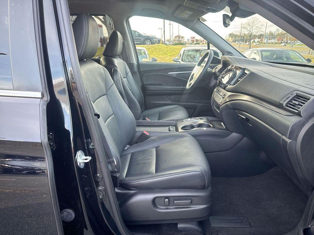 used 2022 Honda Pilot car, priced at $28,790