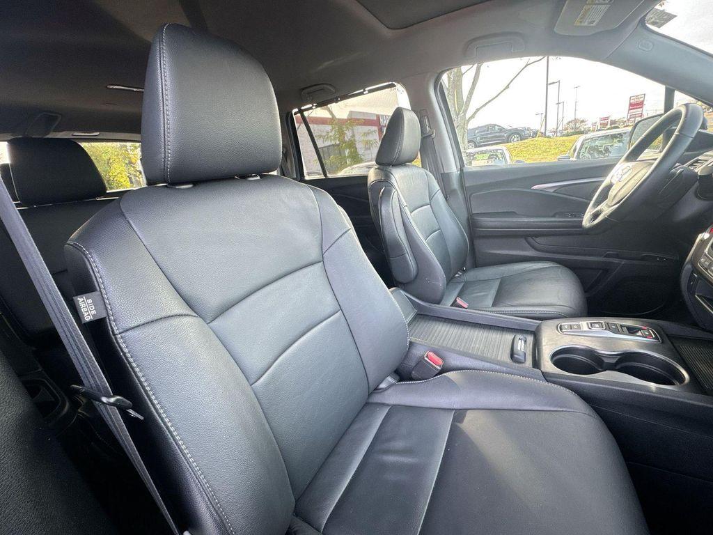 used 2022 Honda Pilot car, priced at $28,790