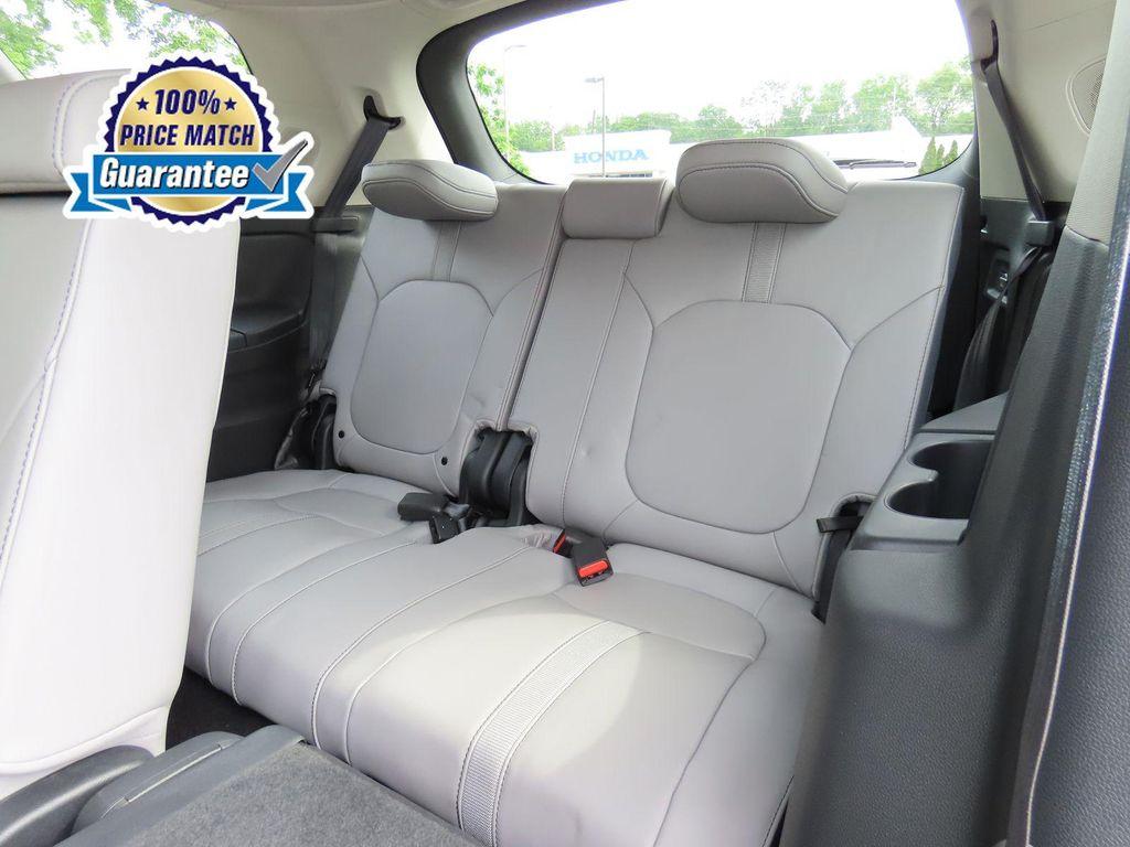 new 2025 Honda Pilot car, priced at $49,324