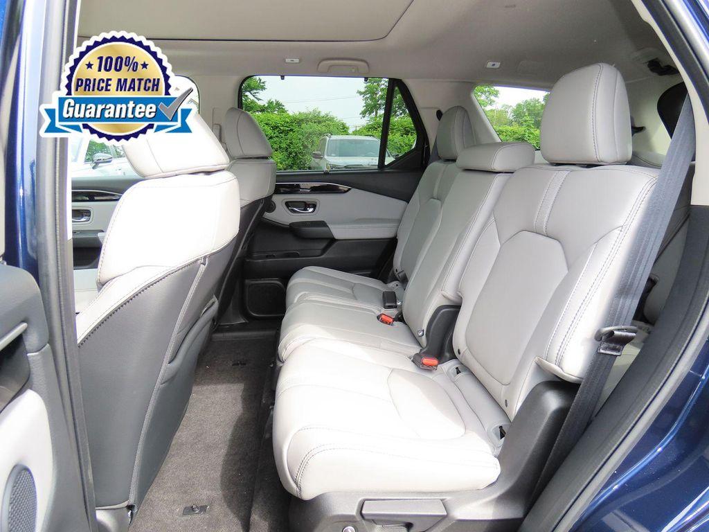 new 2025 Honda Pilot car, priced at $49,324