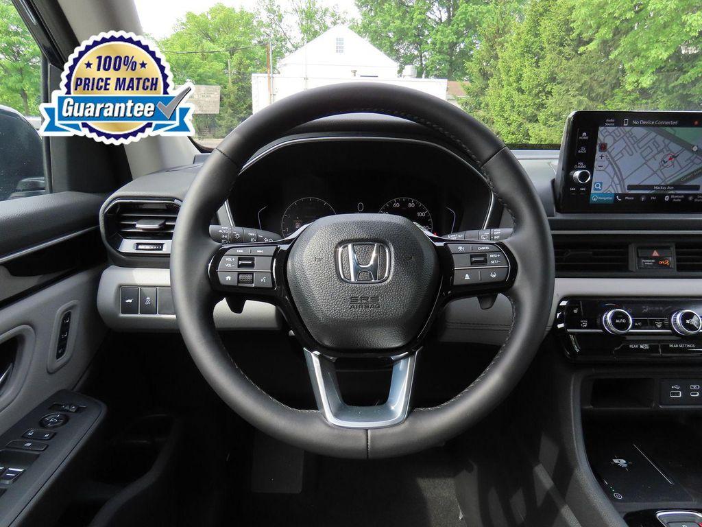 new 2025 Honda Pilot car, priced at $49,324