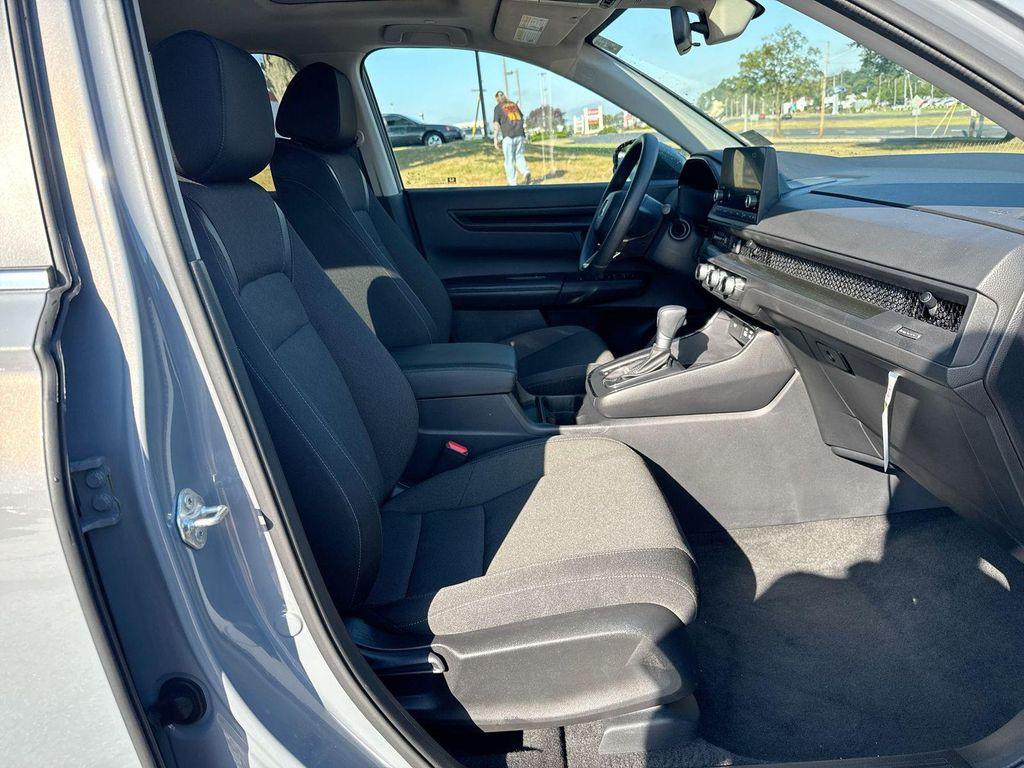 used 2025 Honda CR-V car, priced at $31,990