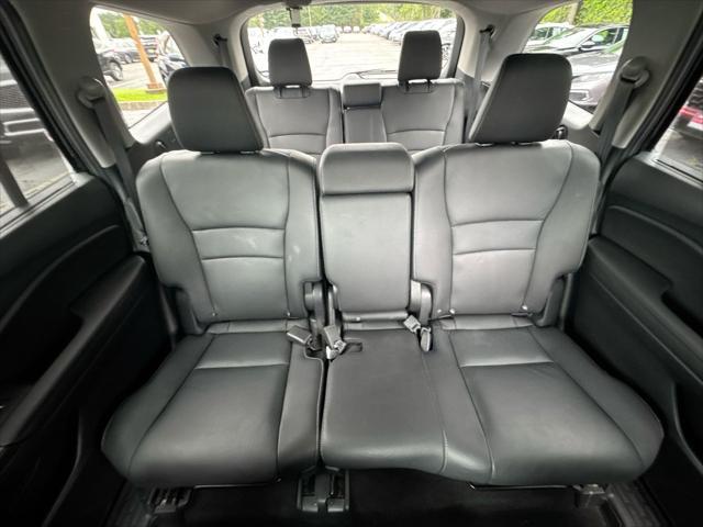used 2022 Honda Pilot car, priced at $29,490