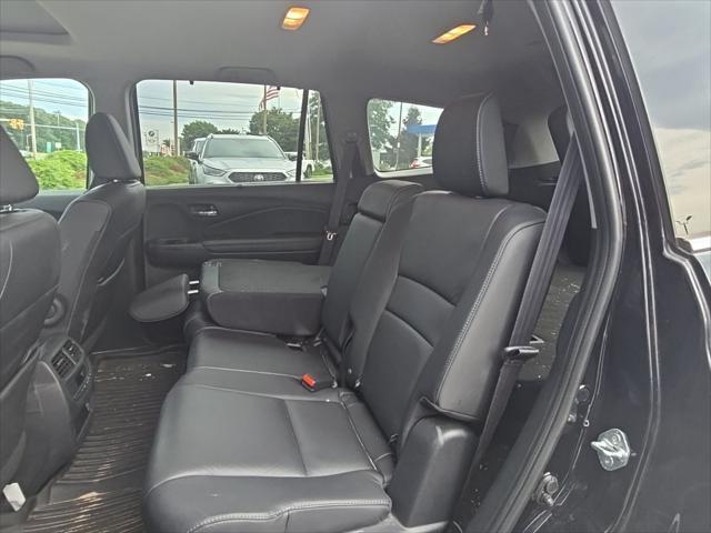 used 2022 Honda Pilot car, priced at $30,000